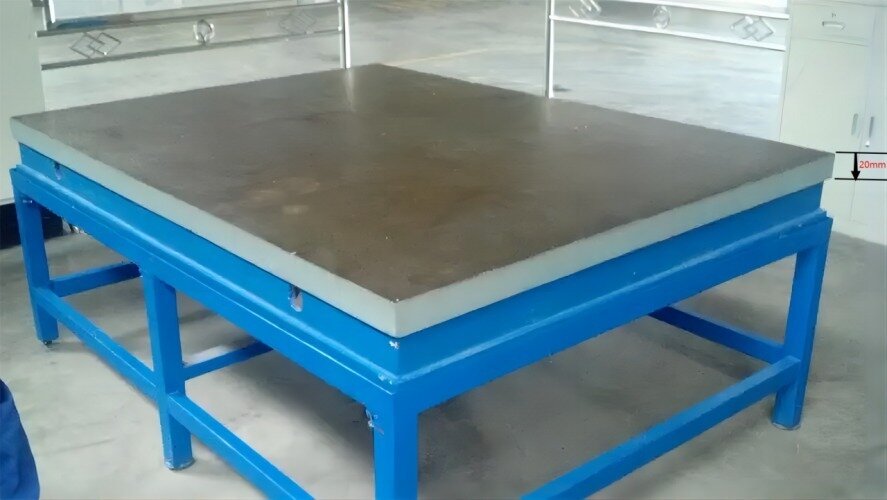 Cast Iron surface plate with stand 2000 x 1500 mm